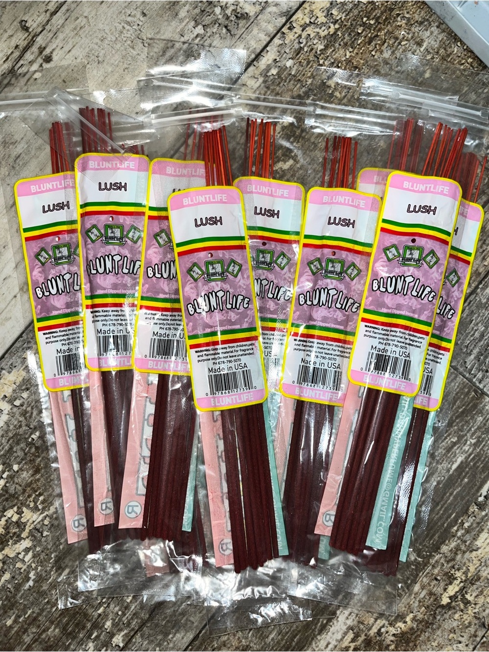 (30 incense)  Lush
BluntLife JUMBO 19" Incense
🍓 Fruity & Sweet